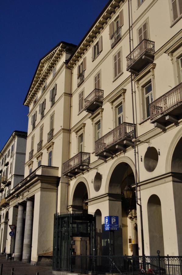 To.Sta Bwithoutb Home Sharing Nel Centro Di Torino Exterior photo